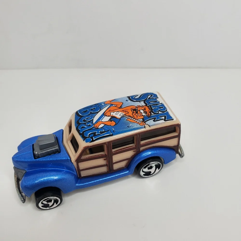 Mattel Hot Wheels 1979 Woody Blue Surf Beat Wagon Scale 1:64 DieCast‎